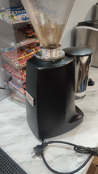 Продам кофемолку