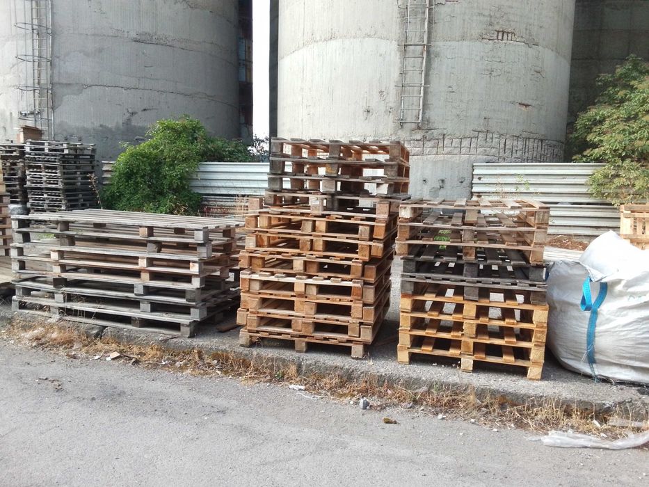 Продавам дървени скари