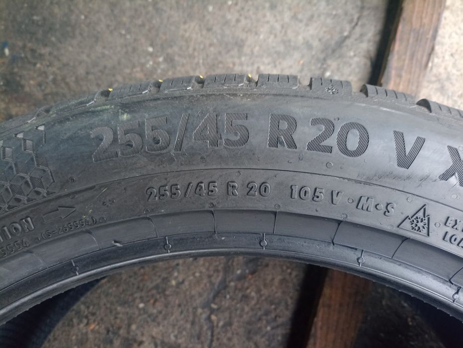 2 anvelope de iarna ca si noi Continental 255/45 R20 dot 3422