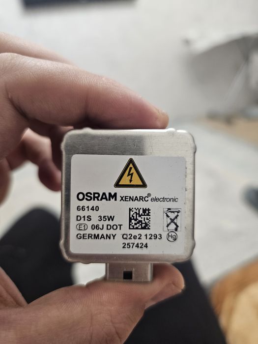 Оригинальная ксеноновая лампа D1S OSRAM  66140