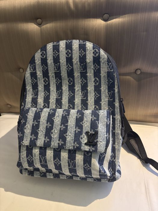 Нова кожена раница