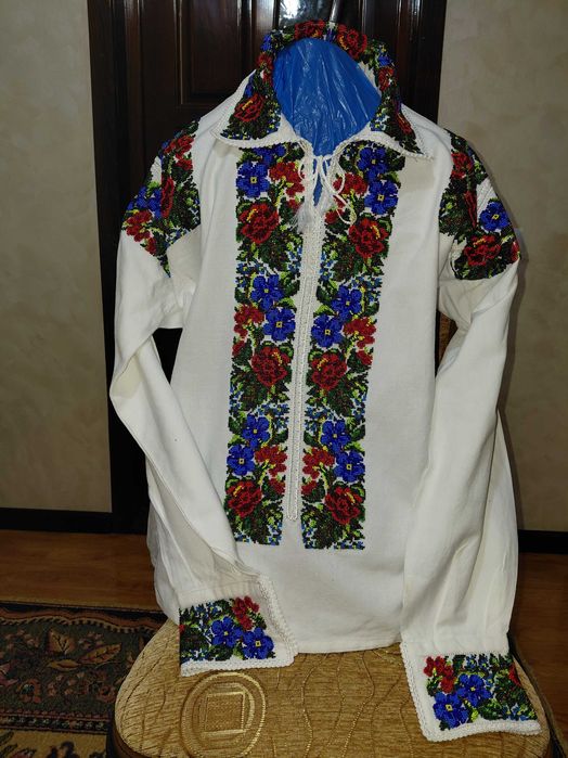 Camesi populare romanesti femei si barbati