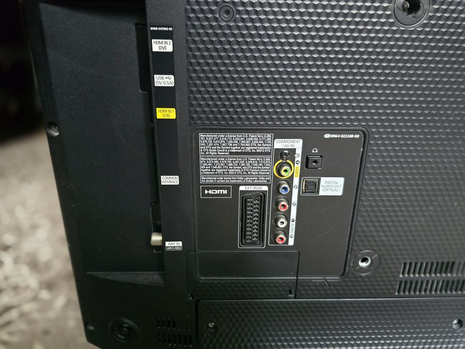 LED Самсунг телевизор. Б/У.