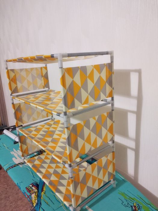 Продаю полочку для мелочей