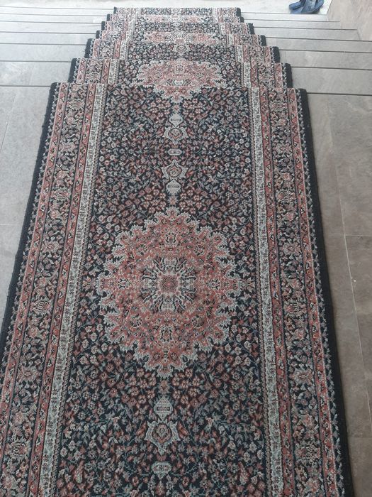 Продаю ковры чистые,в отличном состоянии