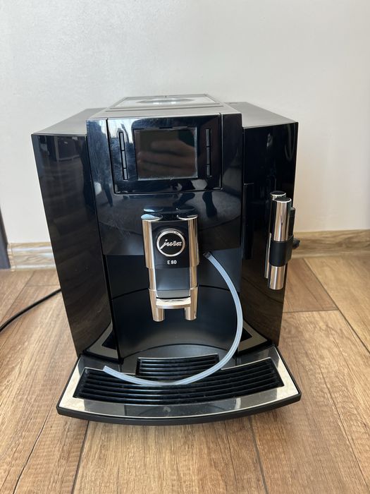 Jura e 80 кафемашина