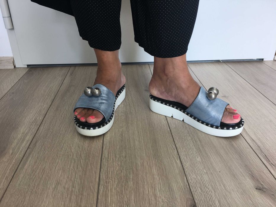 Дамски чехли от естествена кожа