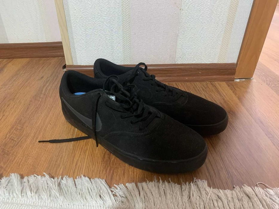 Продаются кроссовки NIKE, 47,5 размер.