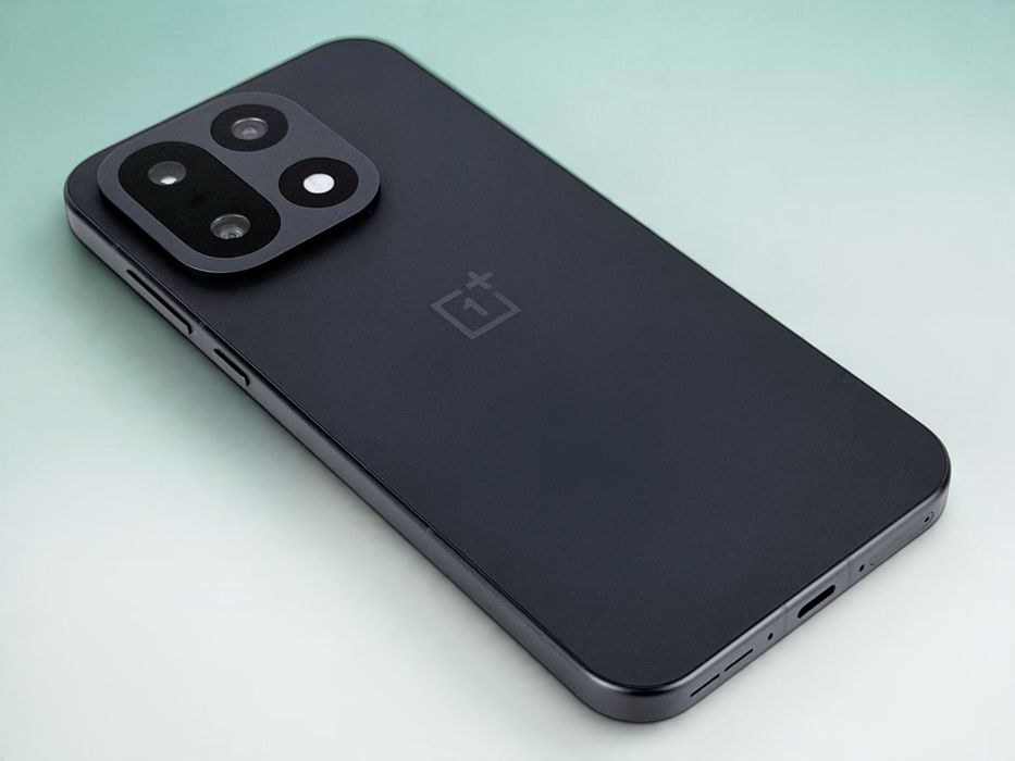 OnePlus 15 5G 12RAM 256GB Black 100% Батерия! Гаранция!