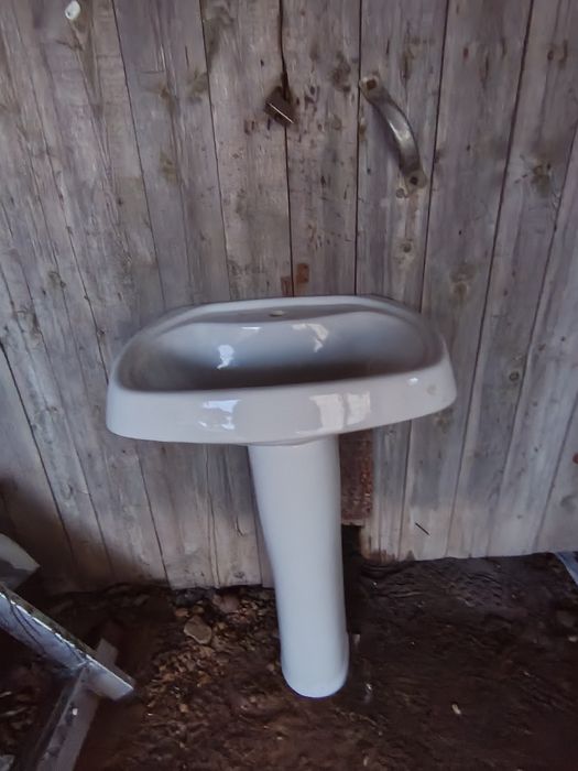 Продам раковину с пьедесталом!