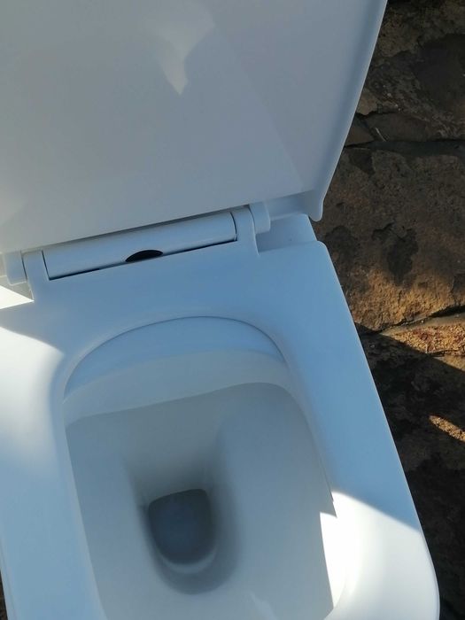 Продам Унитаз новый