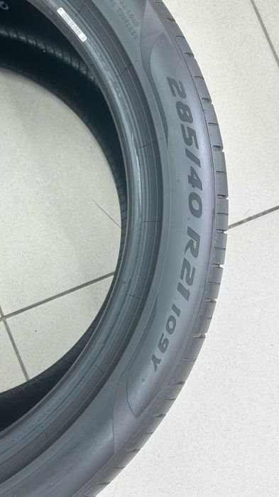 285/40R21 Pirelli Pzero