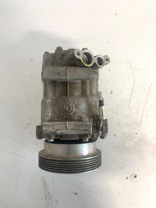 Compresor Ac Dacia Duster 2010 /Sandero 1.6Benzina Oem 2447810124 / 926000097R