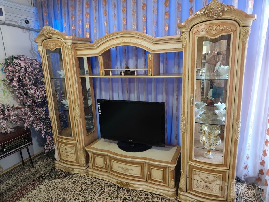 Сервант Оргинал 499 $ срочно сотилади