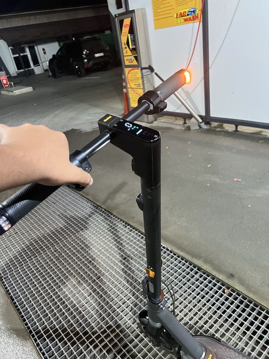 Vand sau schimb ninebot e scooter g2 max 450w