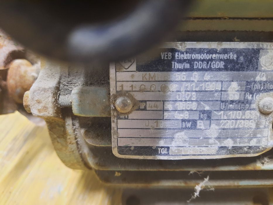 электрический двигатель 0.18кВт