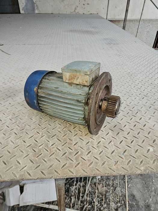 Електромотор 1 брой