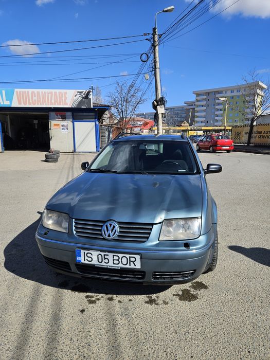 VOLKSWAGEN Bora 2003