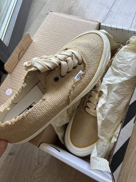 Нови кецове Vans