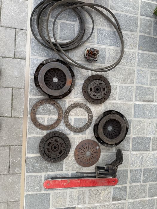Ambreaj+placa dacia 1300 din  anii 1970 diametru 1700mm