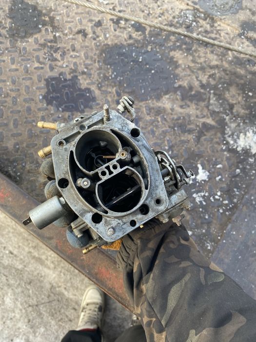 В продаже карбюраторы