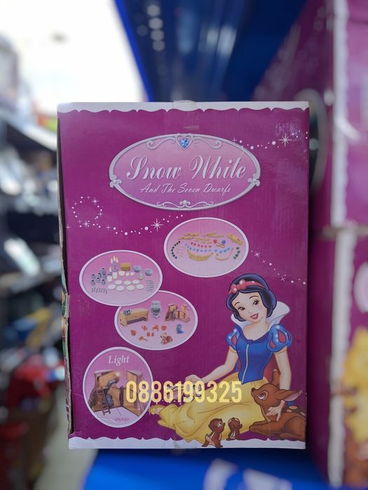 Къщата на Снежанка и Седемте джуджета – Играчка с музика и светлини