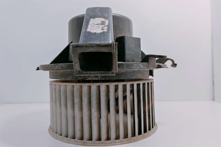 Ventilator habitaclu Volkswagen VW Crafter prima generatie