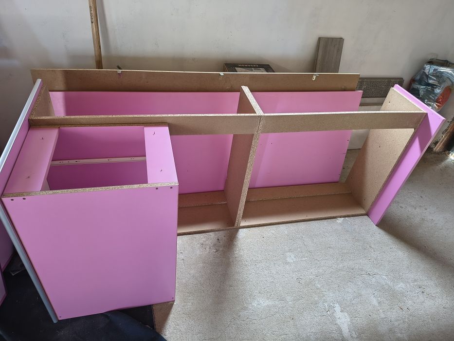 Vând pat  pentru fetițe