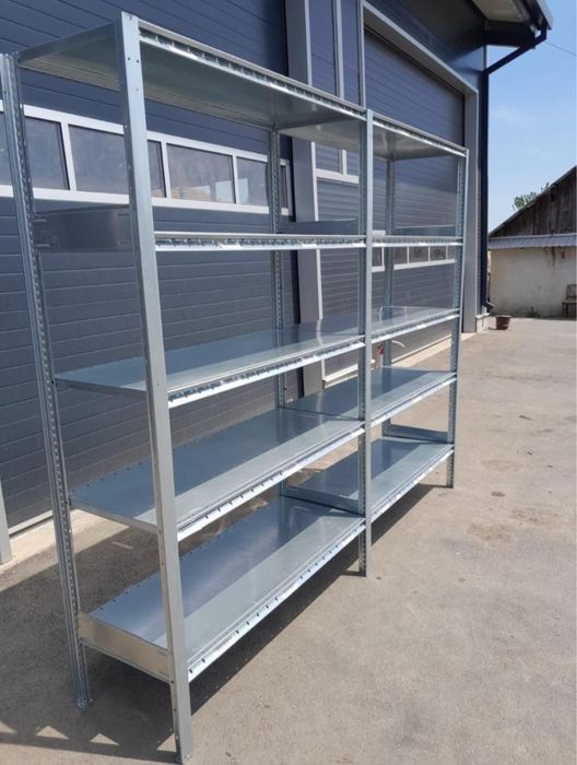 Rafturi metalice de arhiva
