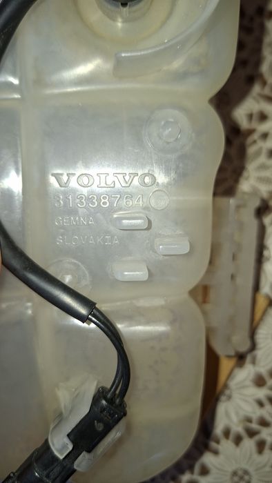 Vas de expansiune Volvo V40