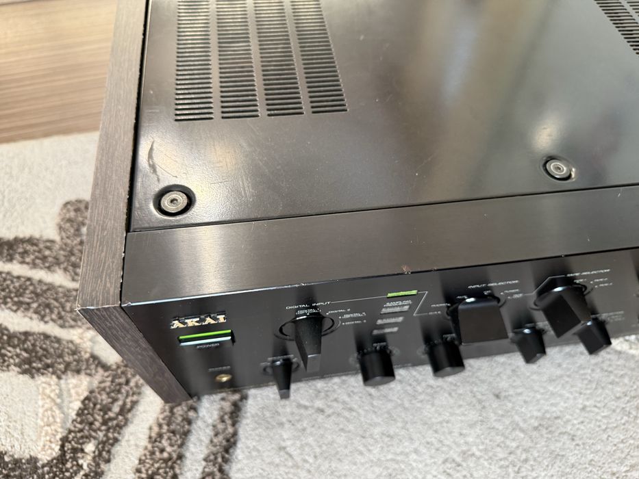 Akai AM-75 Качествен стерео усивлател DAC