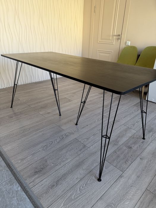 Кухонный стол , на 10 персон