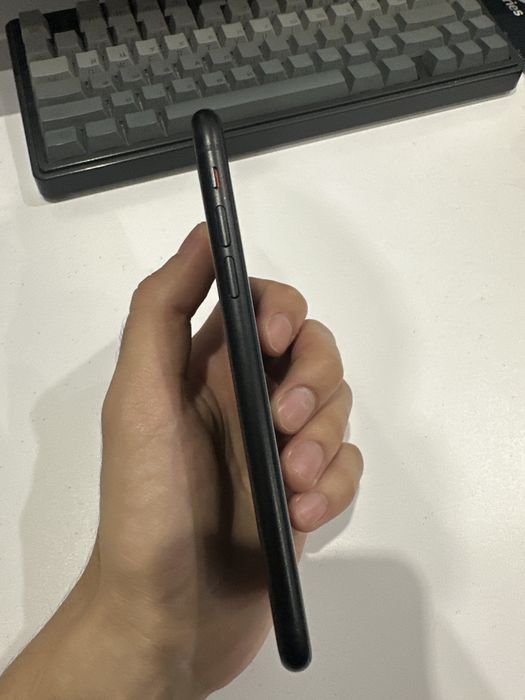 IPHONE XR 64 gb black