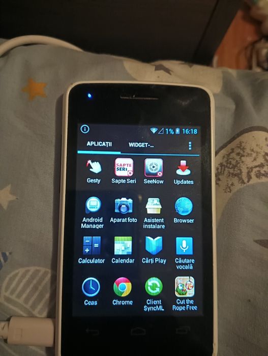 Vând Alcatel one touch