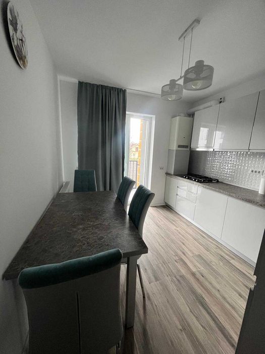 Apartament 3 camere de inchiriat