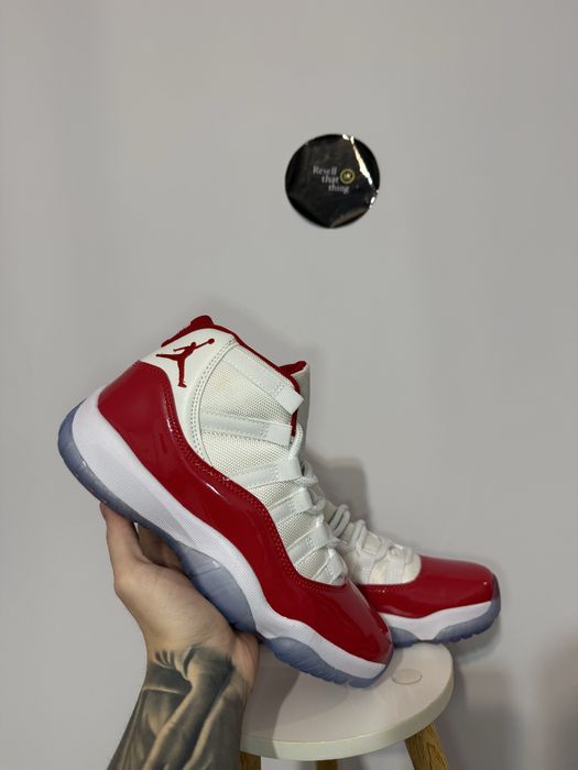 Adidasi Jordan 11 Red Cherry 40 Premium