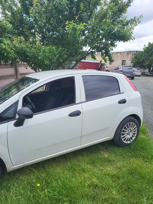 FIAT 130 2010 — imagine 3