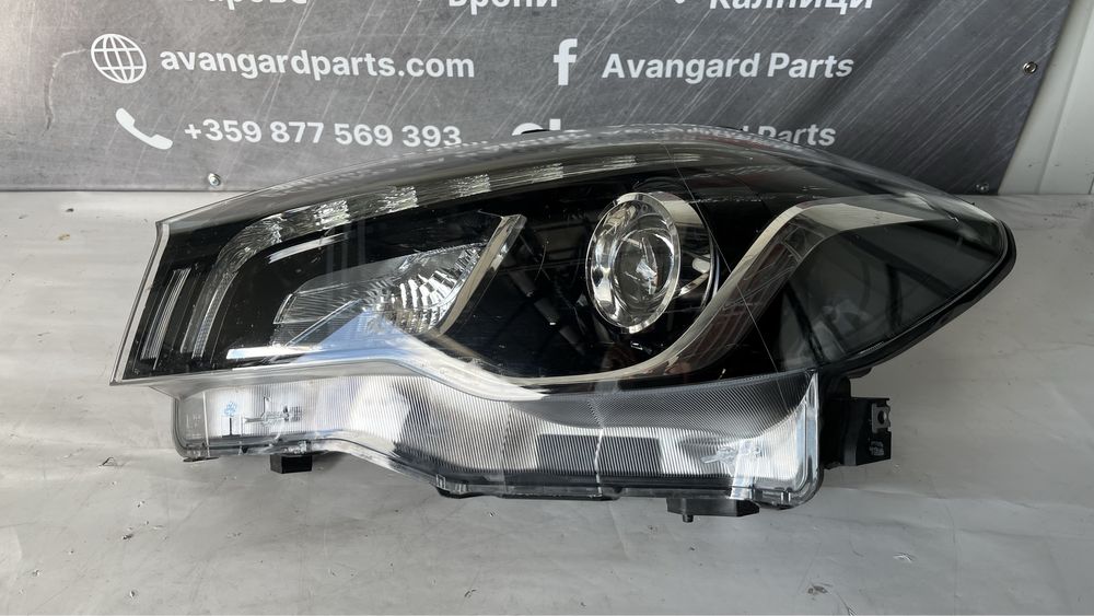 3 броя десен и 2 брой ляв фар Suzuki SX4 S Cross 2013-