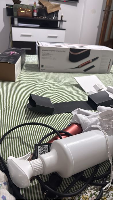 Ondulator ceramic Dyson HS05, portabil, anti-alunecare, 90°C