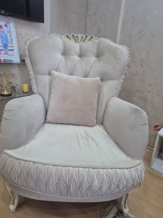 Продам очень красивое кресло
