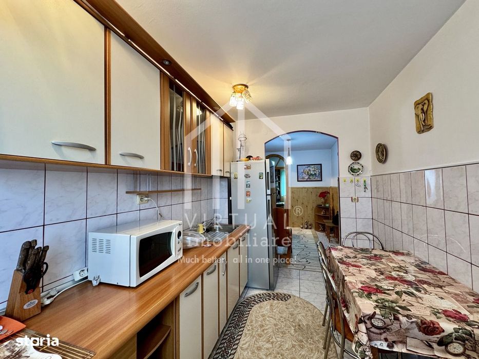 Apartament decomandat cu 3 camere, 55mp utili, pivnita, Valea Aauri