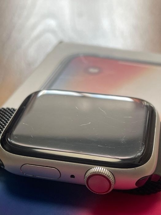 iPhone X 256 GB  + Apple Watch Series 4