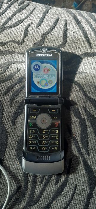 Моторола v3 .запчасть