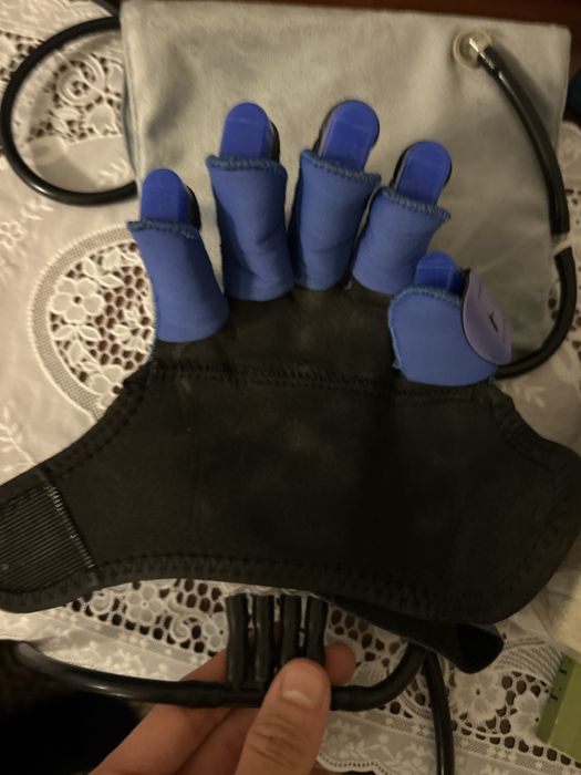 Реабилитационный робот для руки