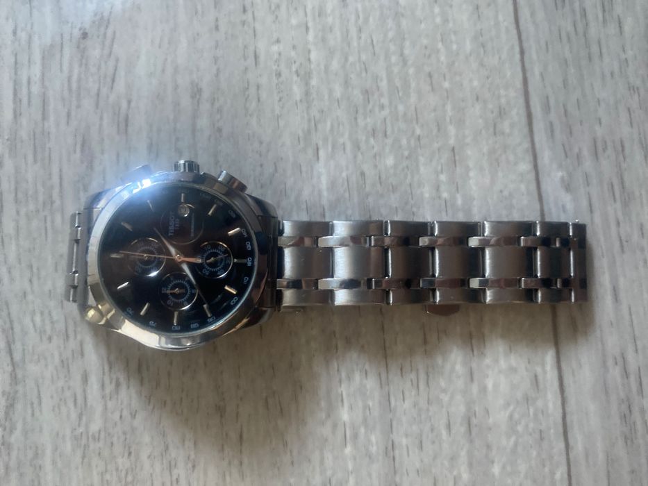 Часы 40к срочно нужны деньги