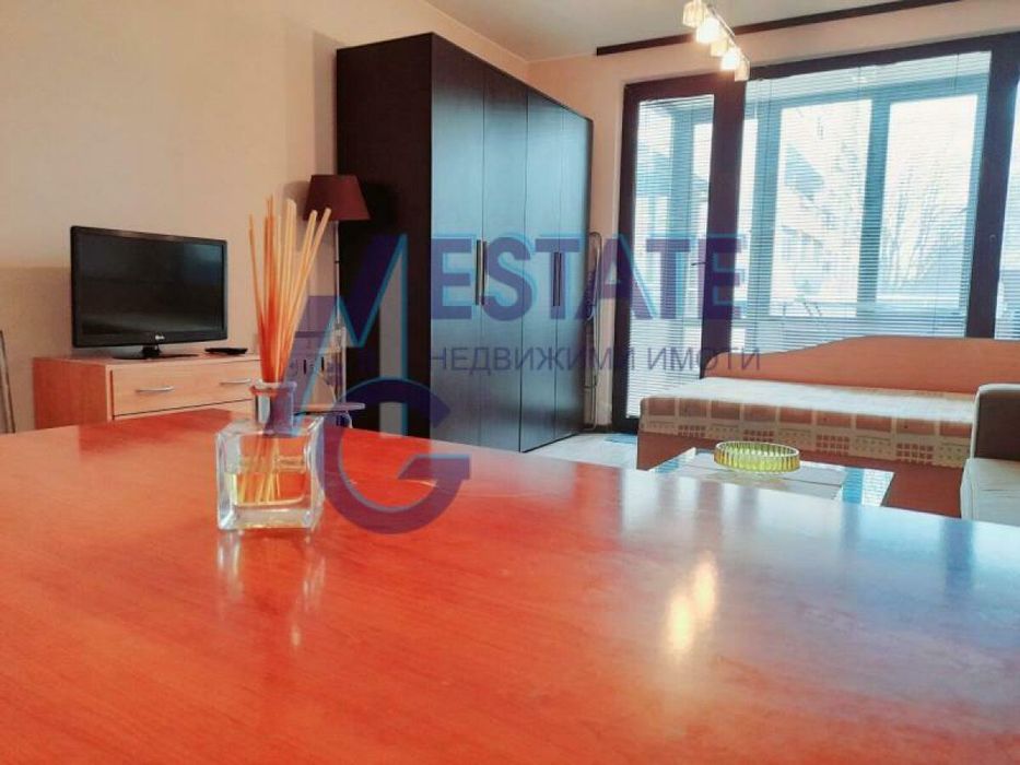 Просторен едностаен апартамент в гр. Бургас - Славейков.