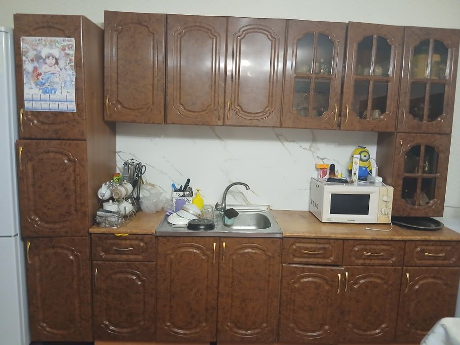 Продам Кухонный мебель