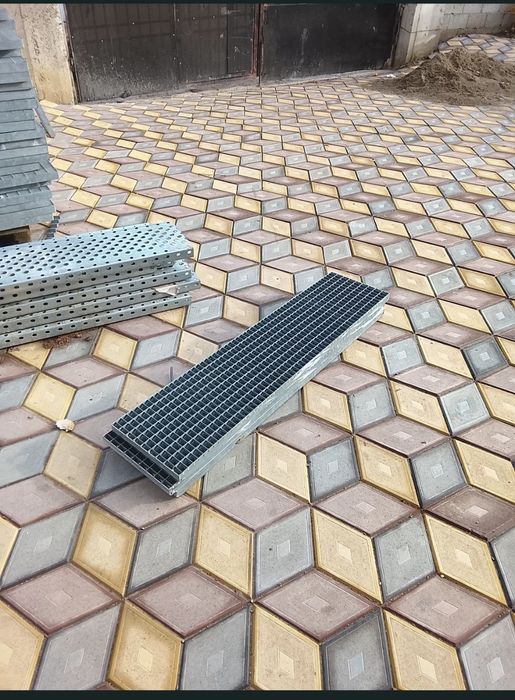 Trepte zincate galvanizate