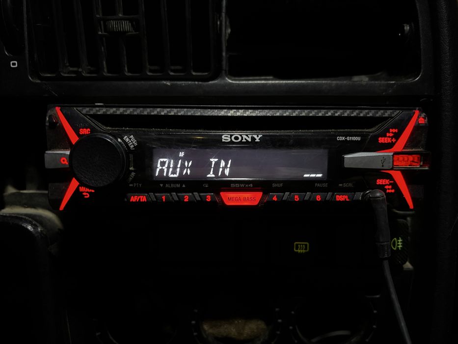 Продам магнитолу sony оригинал!