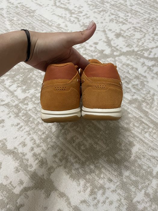 Продам кроссовки (футзалки) Nike